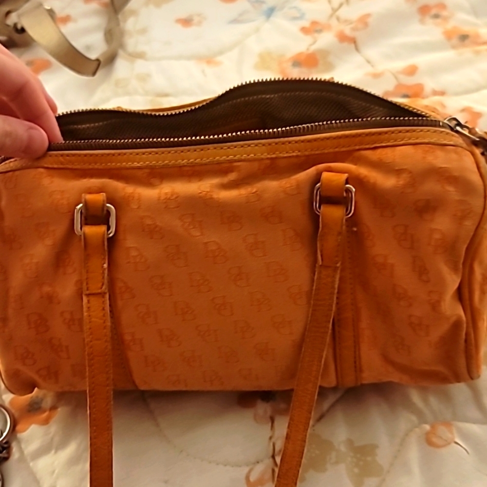 Dooney & Bourke purse